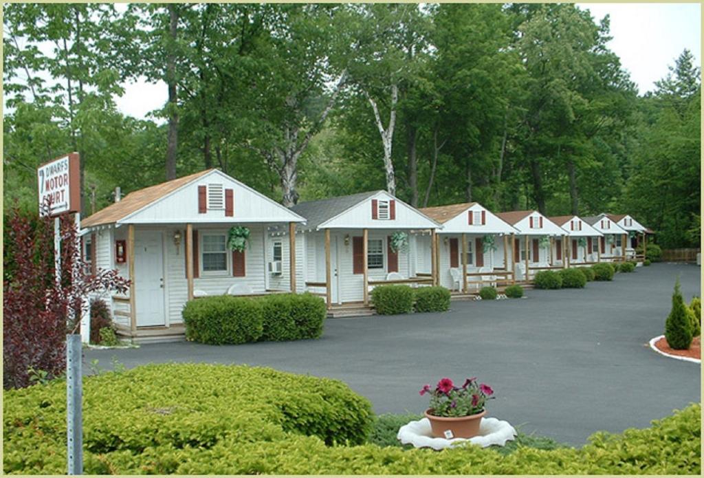 Seven Dwarfs Cabins - White Cabin Lac George Extérieur photo